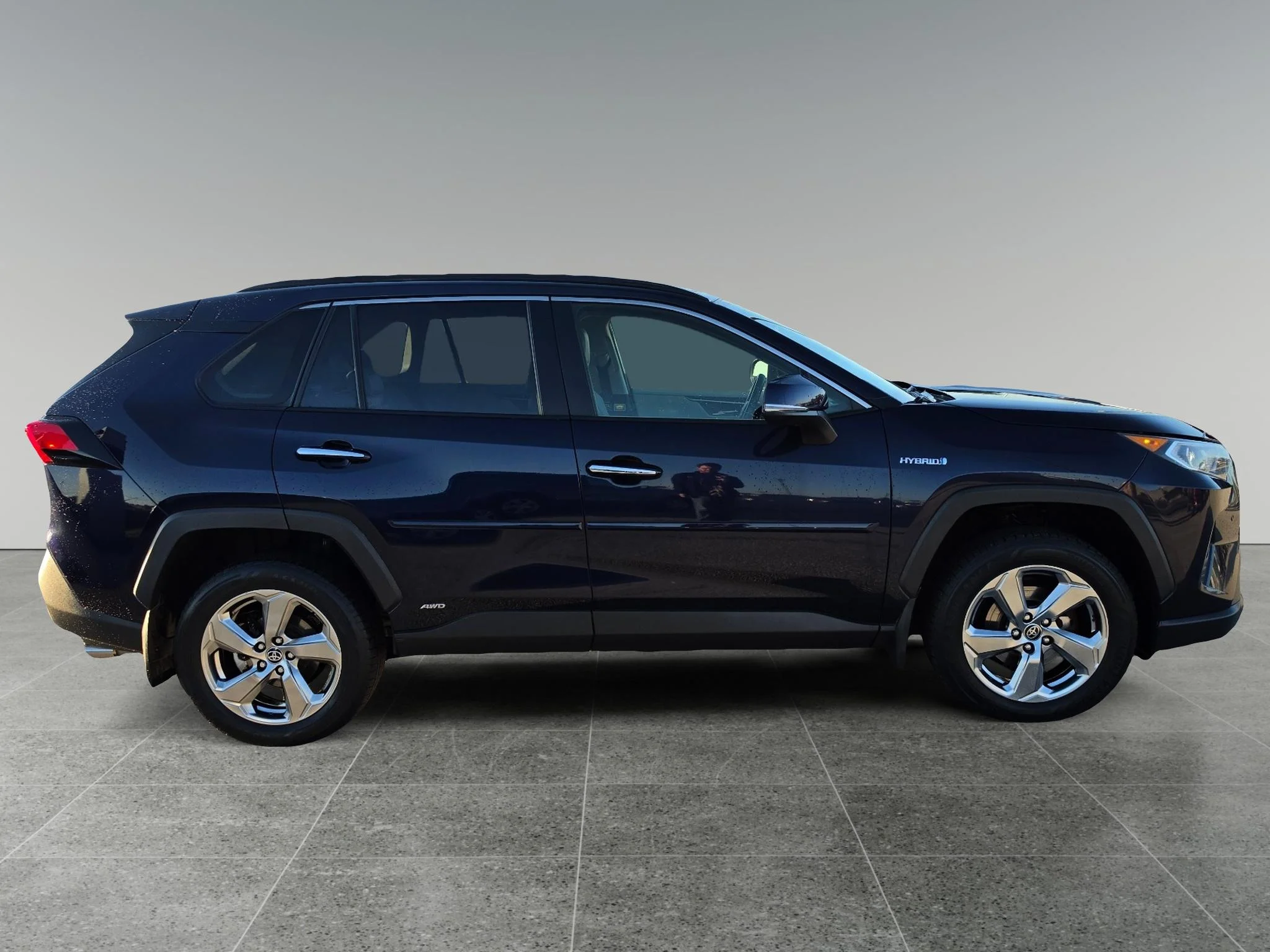 Used 2020 Blue Print Toyota Hybrid Limited image 5