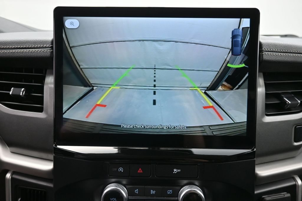 Used 2024 Gray Ford XLT image 3
