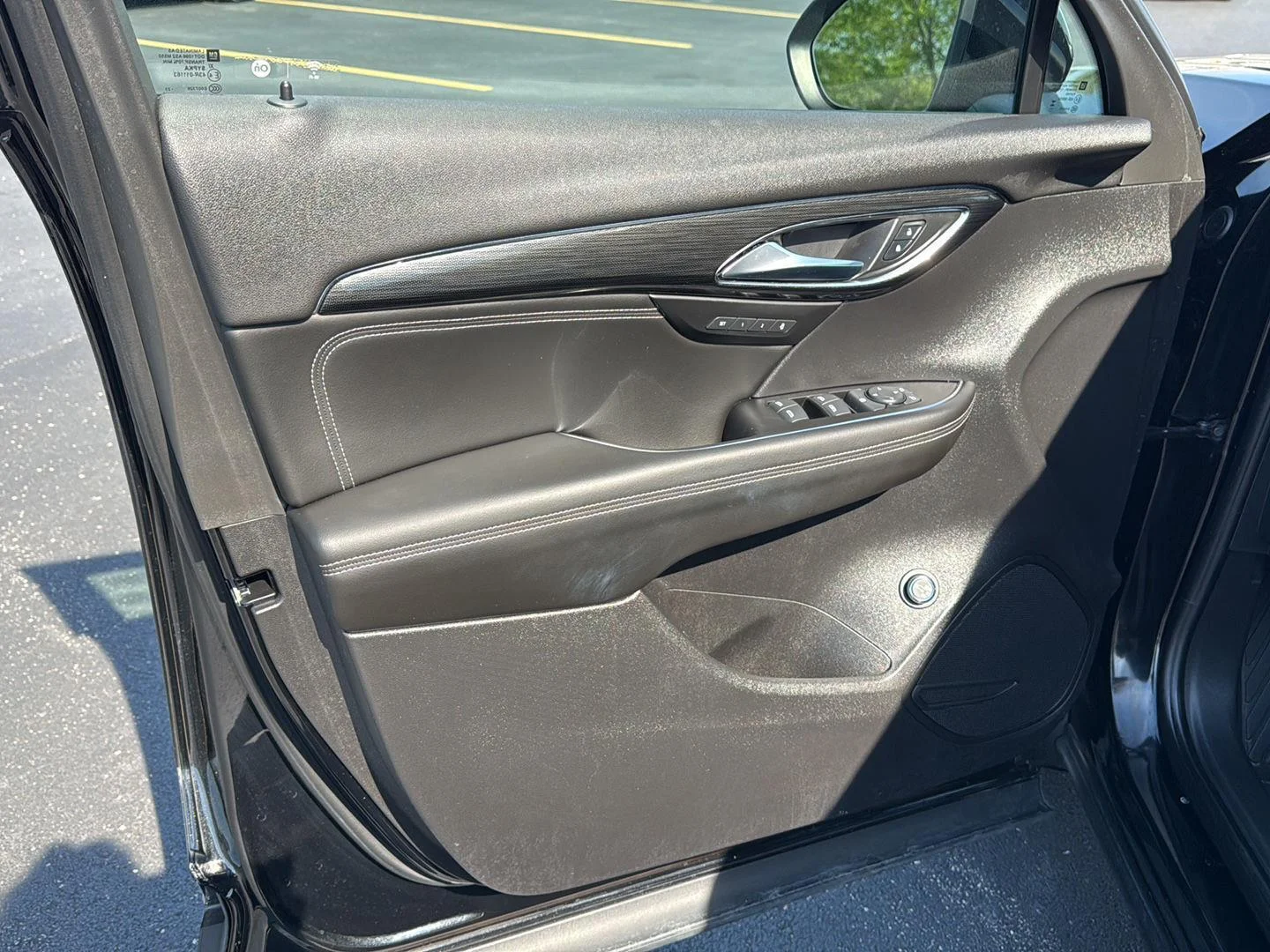 Used 2023 Ebony Twilight Metallic Buick Essence image 19