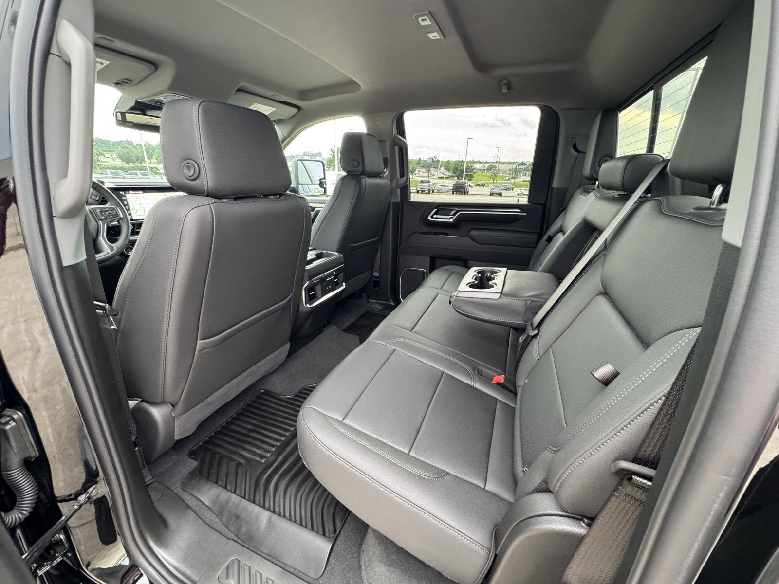 2026 Chevrolet Silverado 3500 HD LTZ - Photo 20