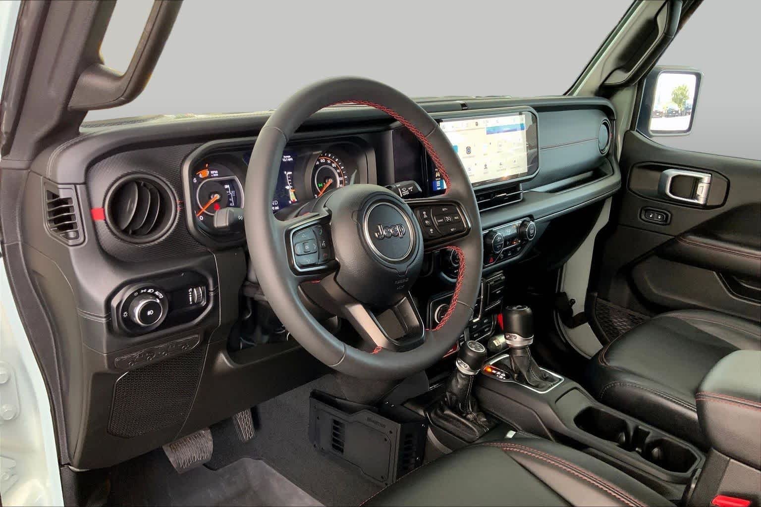 Used 2024 Earl Clearcoat Jeep Rubicon X image 18