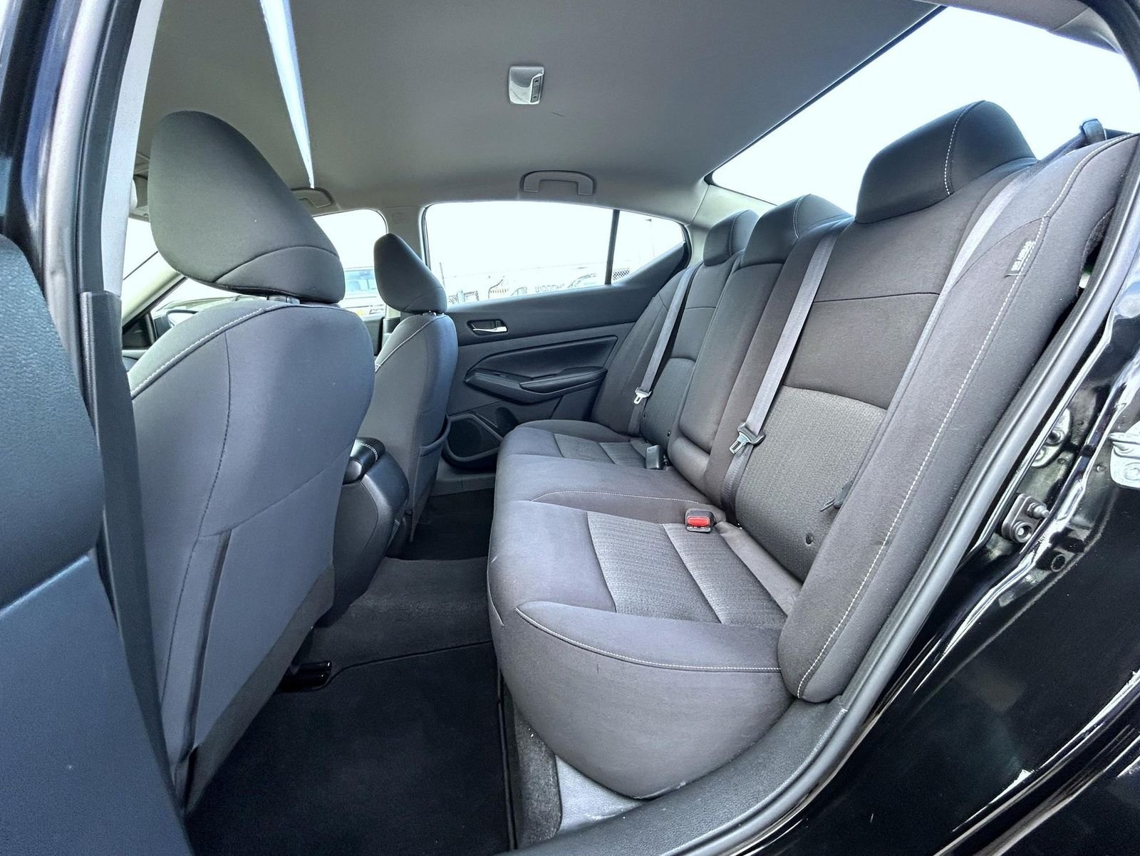 Used 2022 Black Nissan 2.5 SV image 20