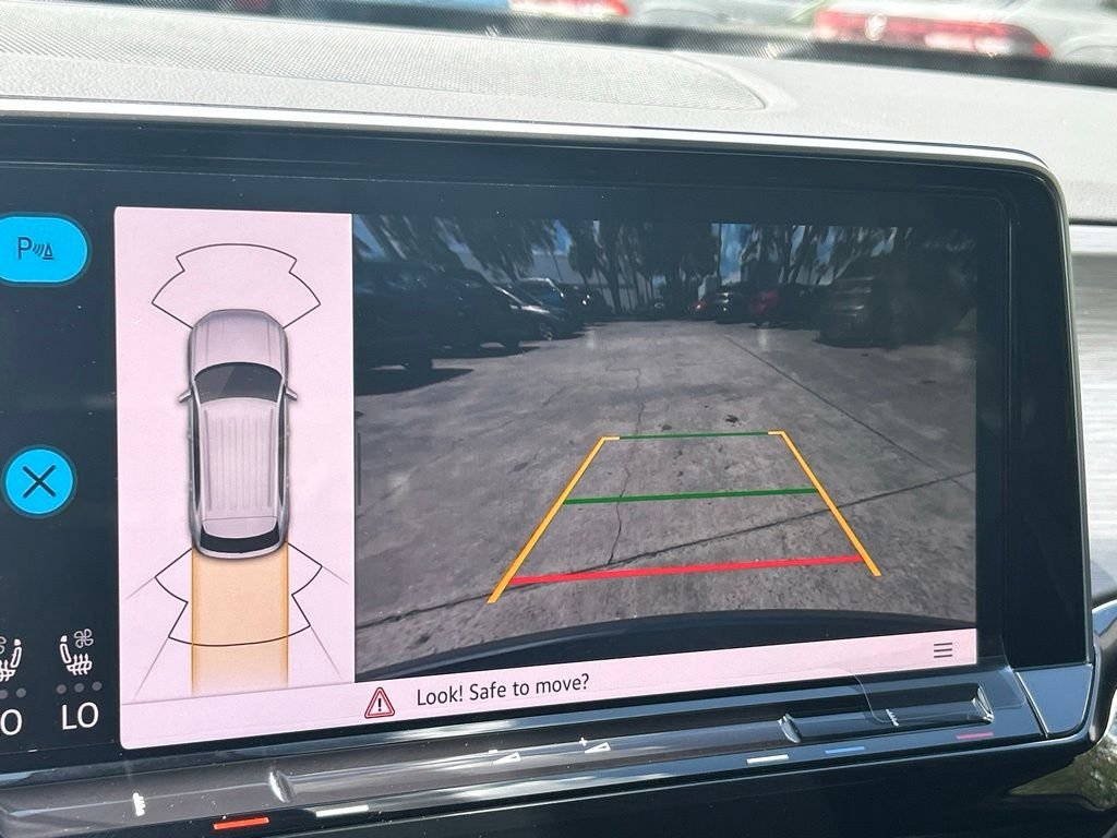 New 2026 Silver Volkswagen 2.0T SE w/Technology image 18