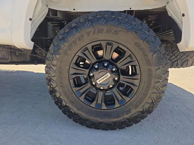 Used 2022 White Ford Lariat TREMOR image 25