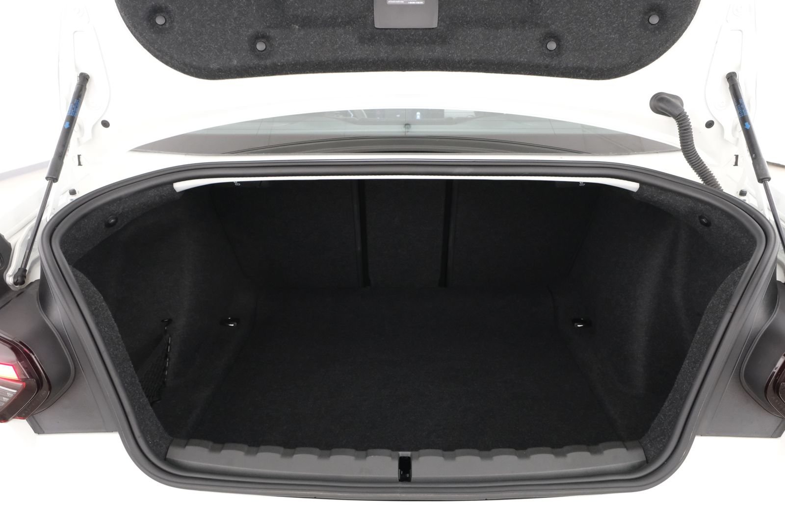 2025 BMW 2 Series 230i - Photo 34