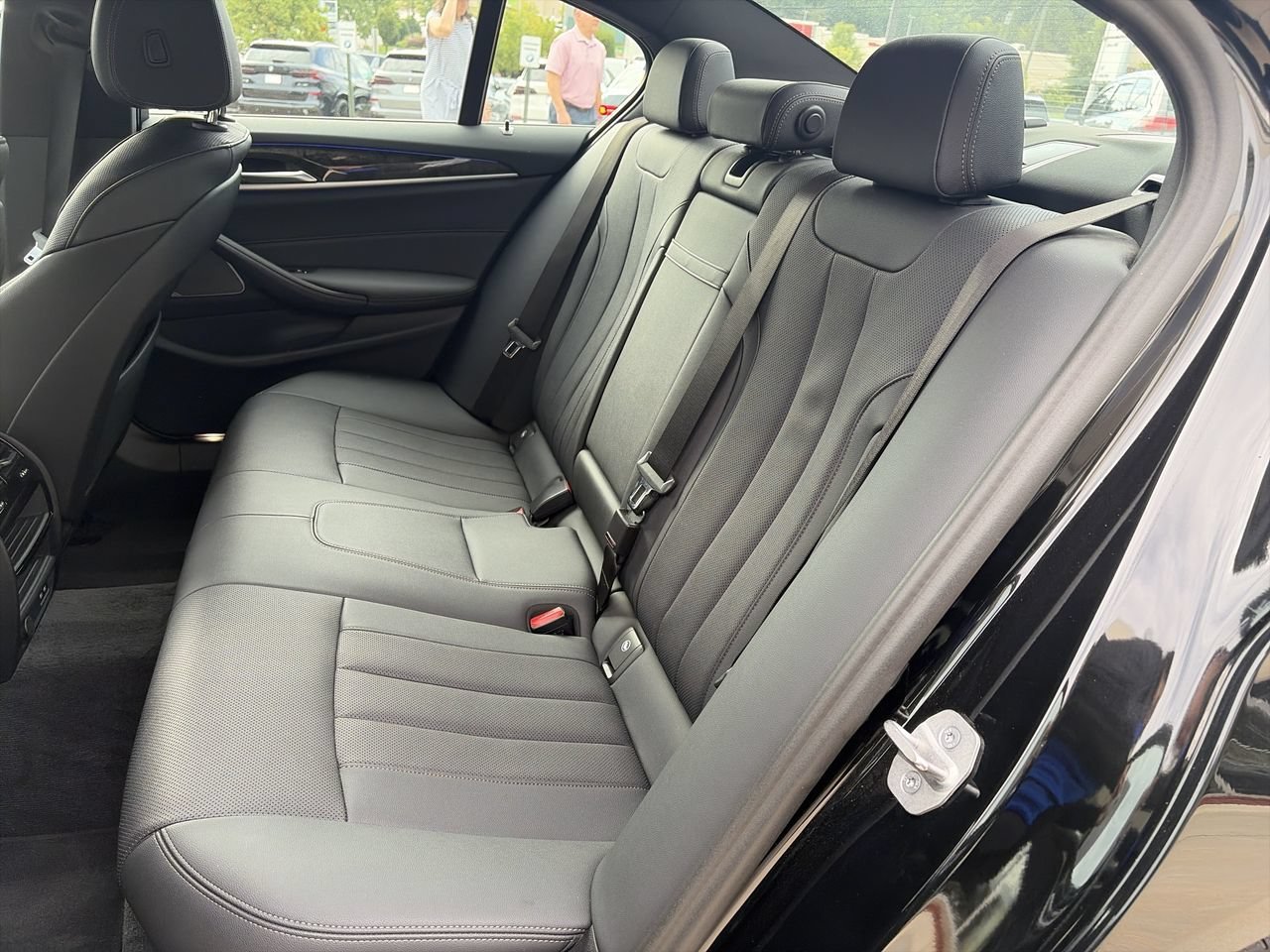Used 2023 Black Sapphire Metallic BMW 540i image 32