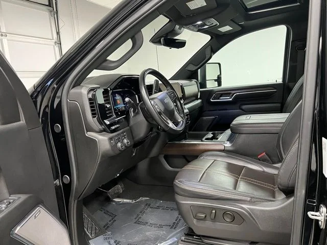 Used 2024 Black Chevrolet High Country image 19