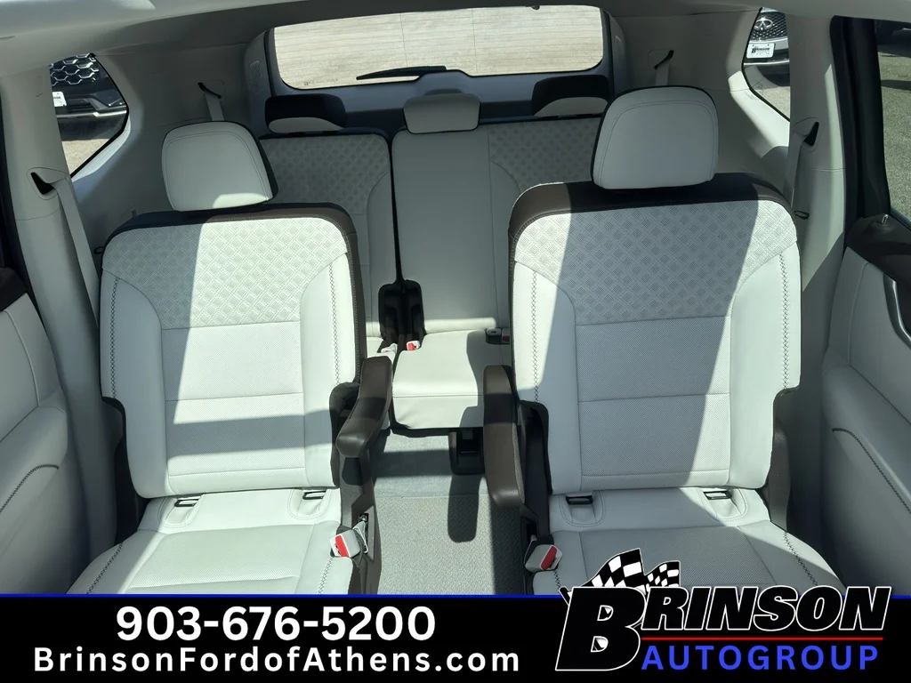Used 2025 Downpour Metallic GMC FWD Denali image 20
