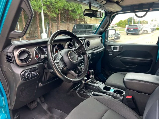 Used 2020  Jeep Unlimited Sport S image 10