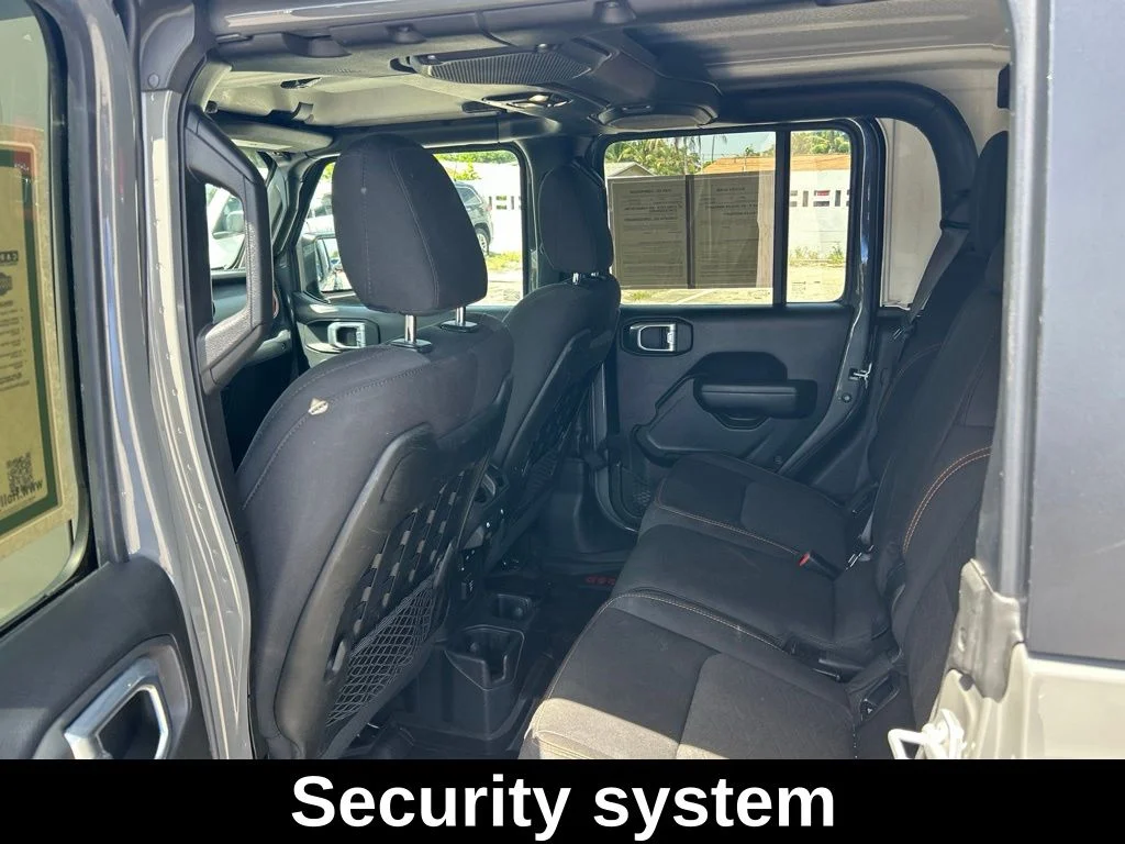 Used 2022 Gray Jeep Mojave image 33