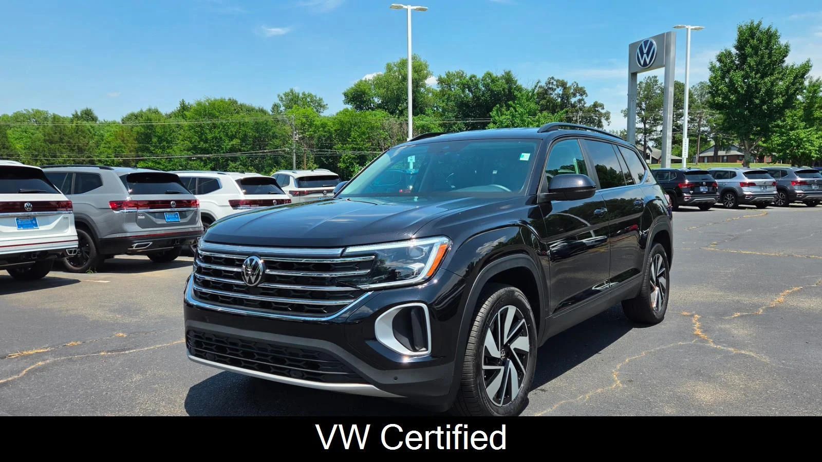 2026 Volkswagen Atlas SE w/Tech