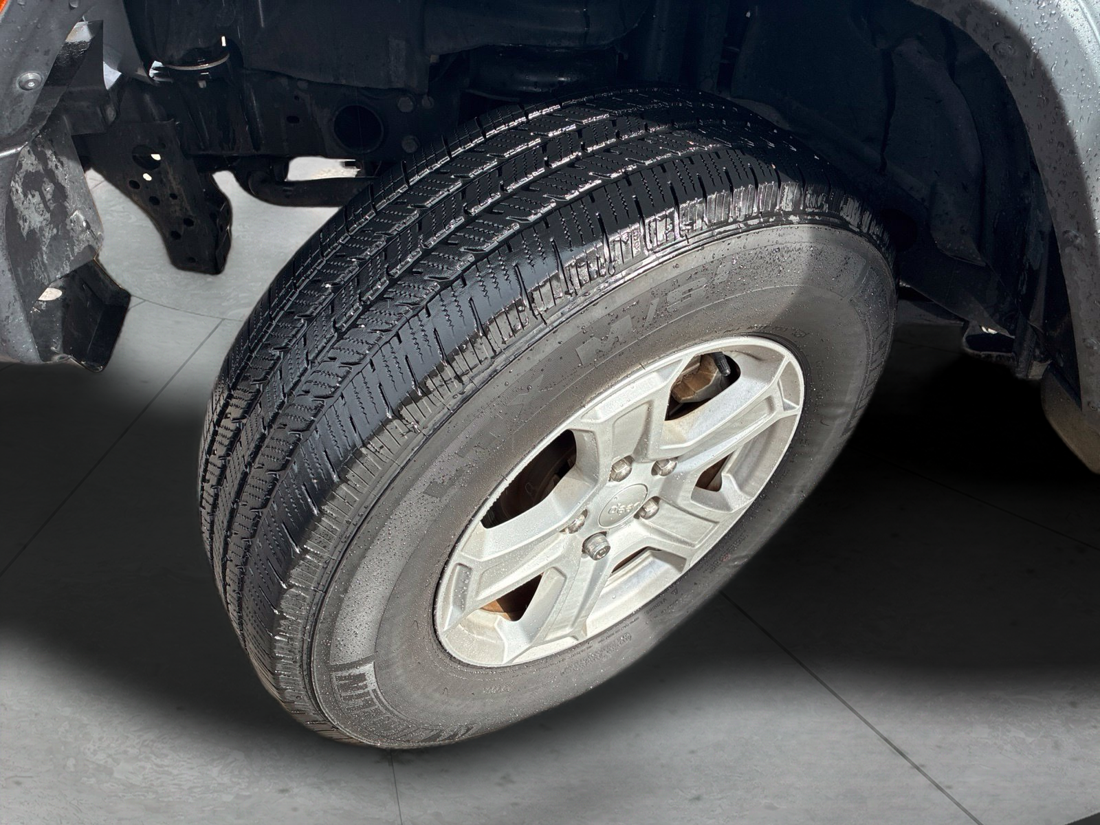 Used 2021 Silver Jeep Sport S image 35