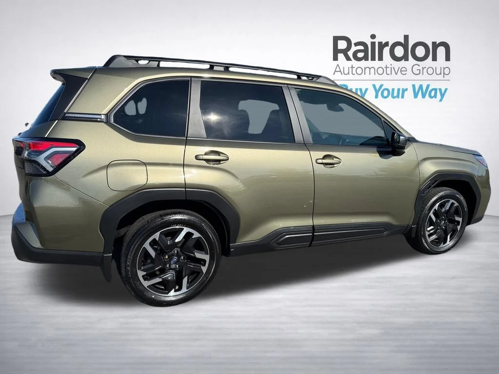 Used 2026 Autumn Green Metallic Subaru Limited image 7