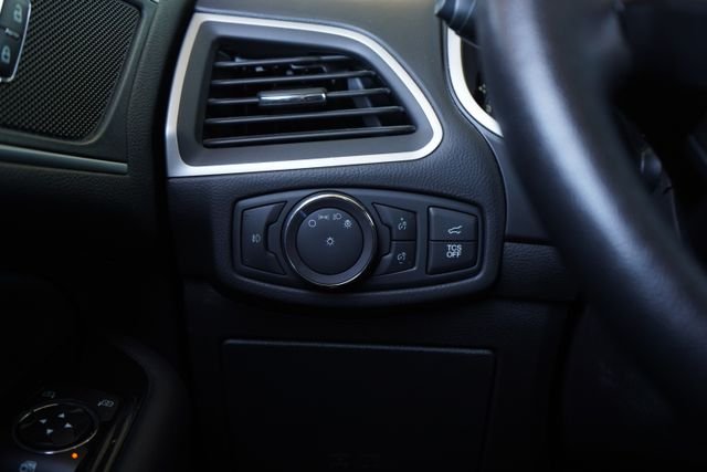 Used 2019 Gray Ford SEL image 17