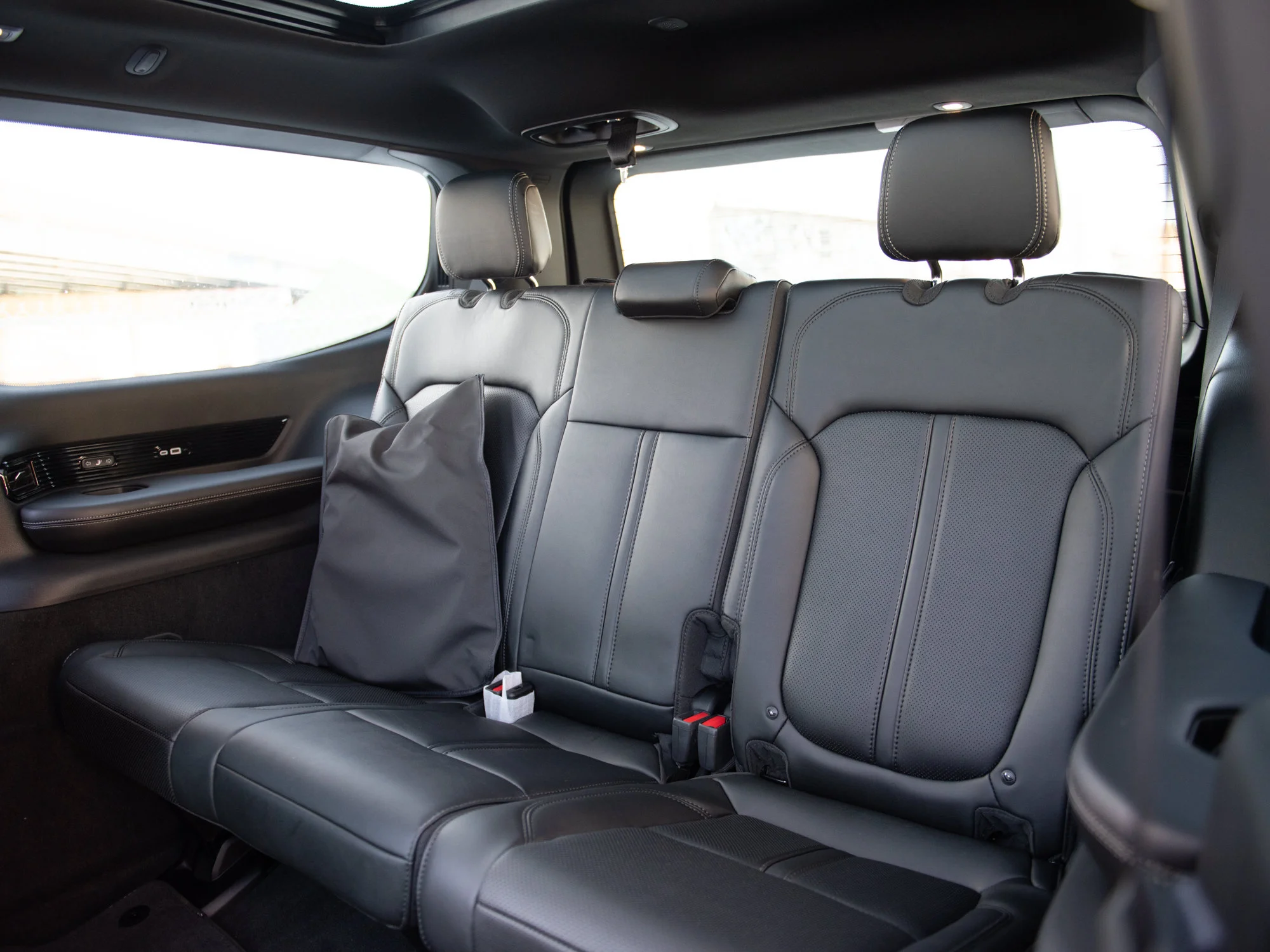 Used 2026 White Jeep Summit Obsidian* image 25