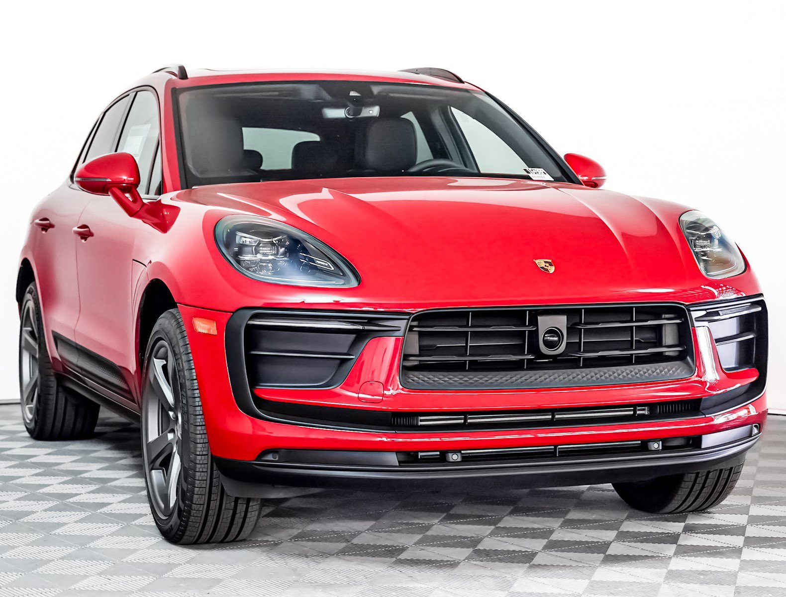 2025 Porsche Macan - Photo 9