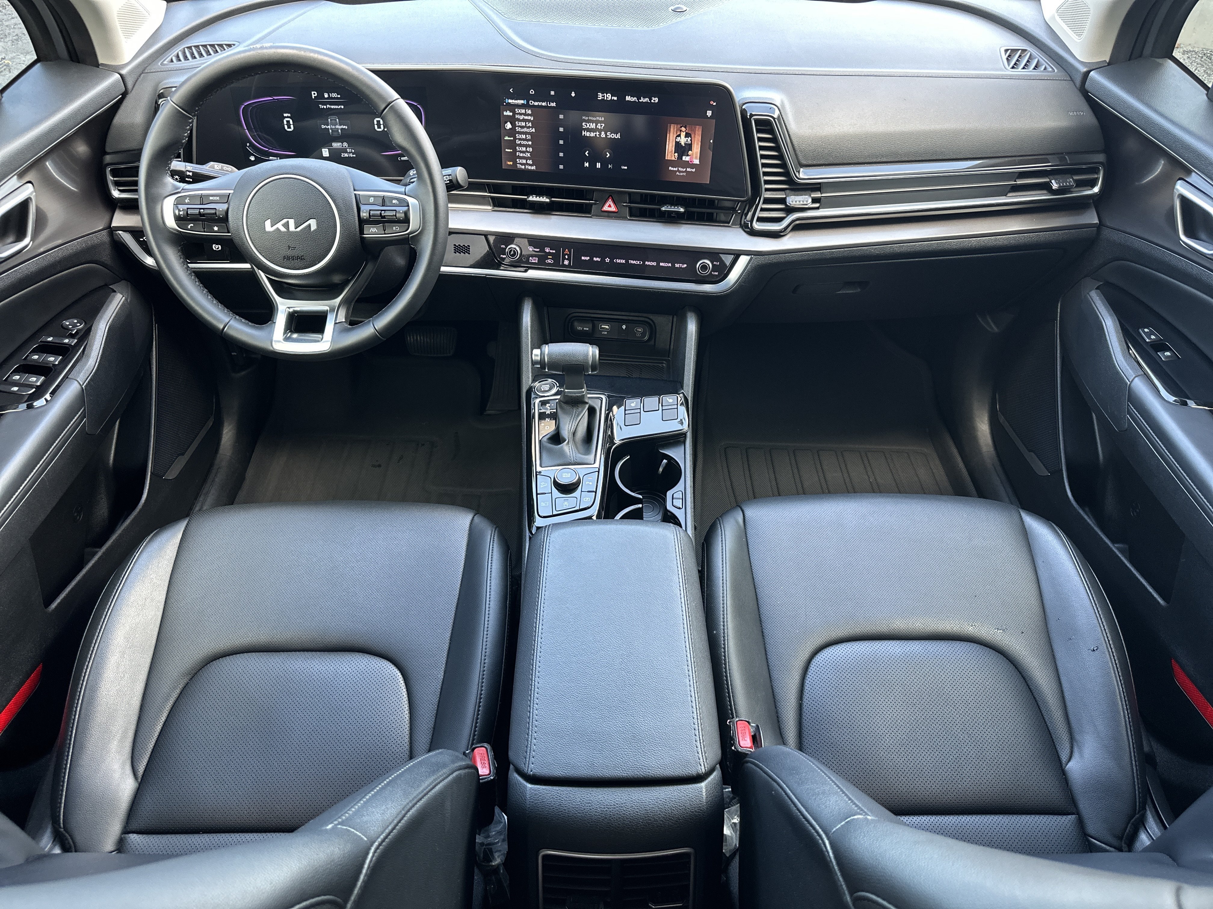 Used 2025 Everlasting Silver Kia EX image 22