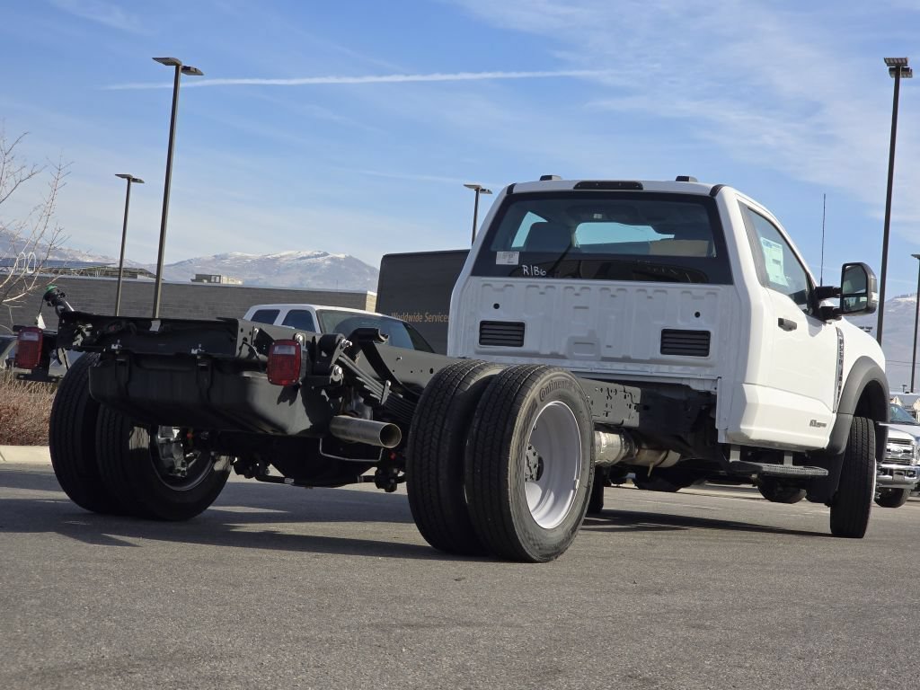 New 2025 Oxford White Ford XL image 22