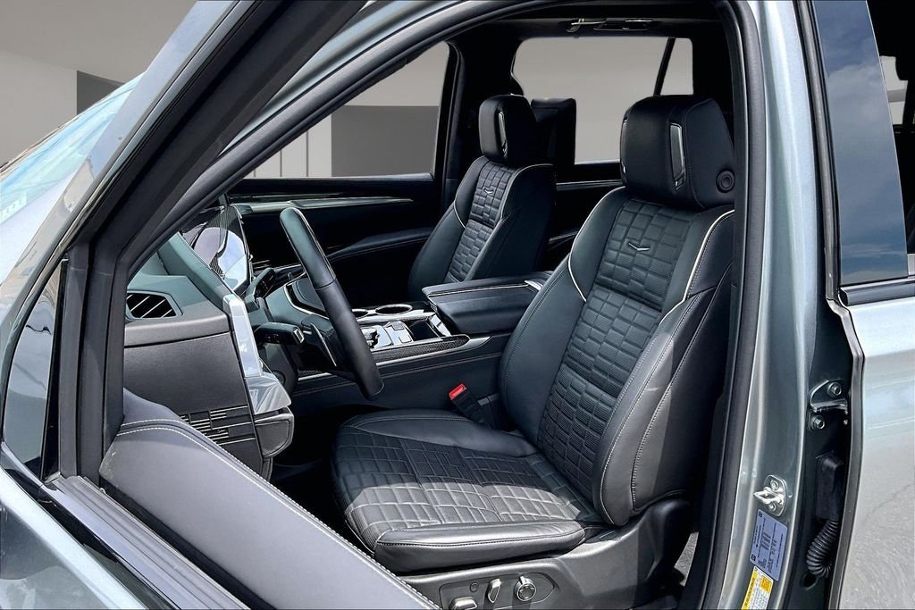 Certified Used 2025 Silver Cadillac V-Series image 27