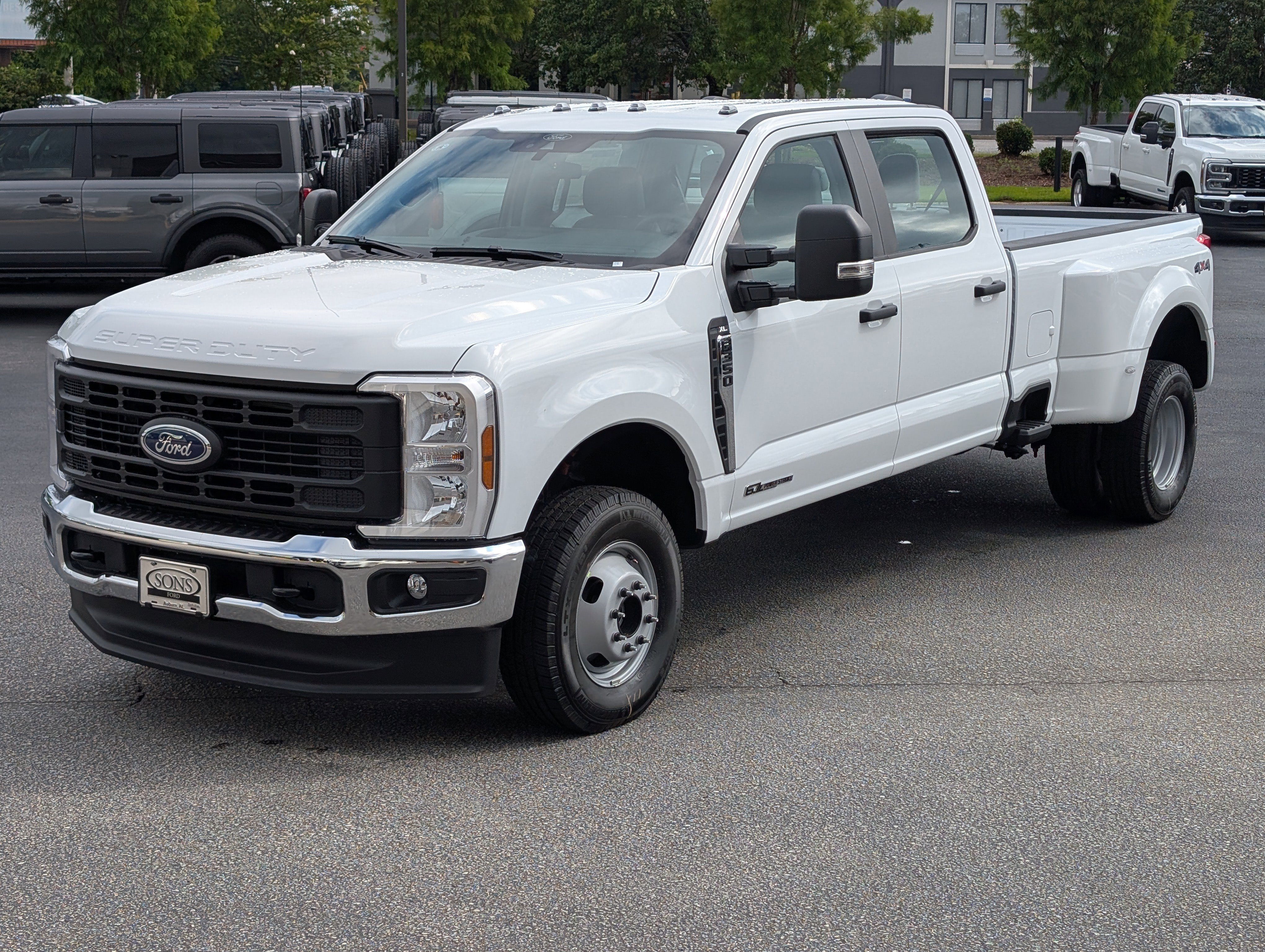 2026 Ford F-350 XL 4x4 Crew Cab 8' Box DRW's photo