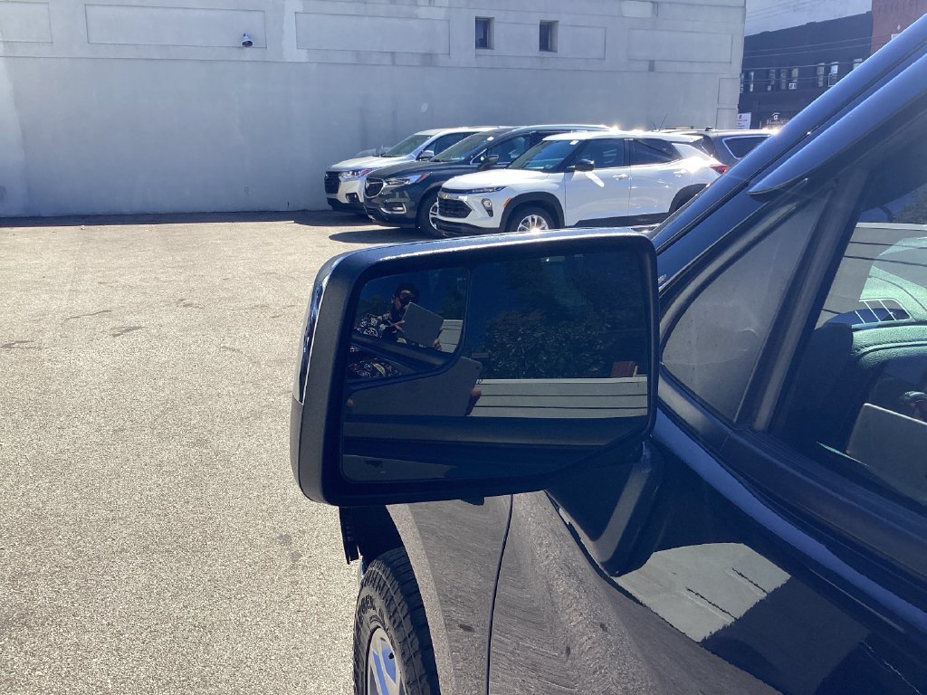 Used 2021 BLACK Chevrolet LT image 30