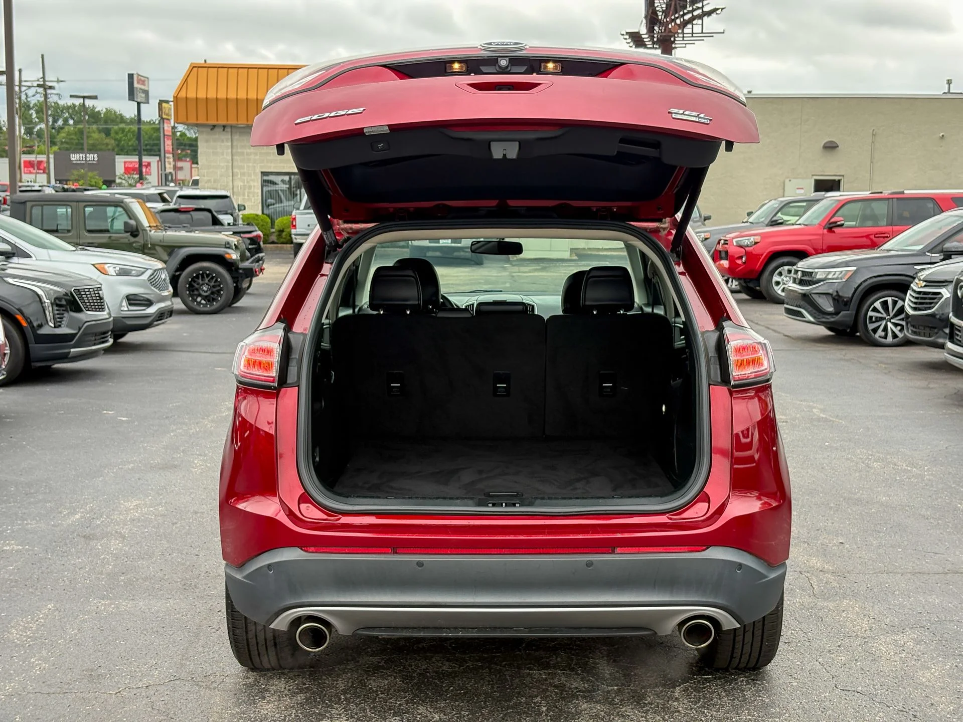 Used 2018 Red Ford SEL image 34