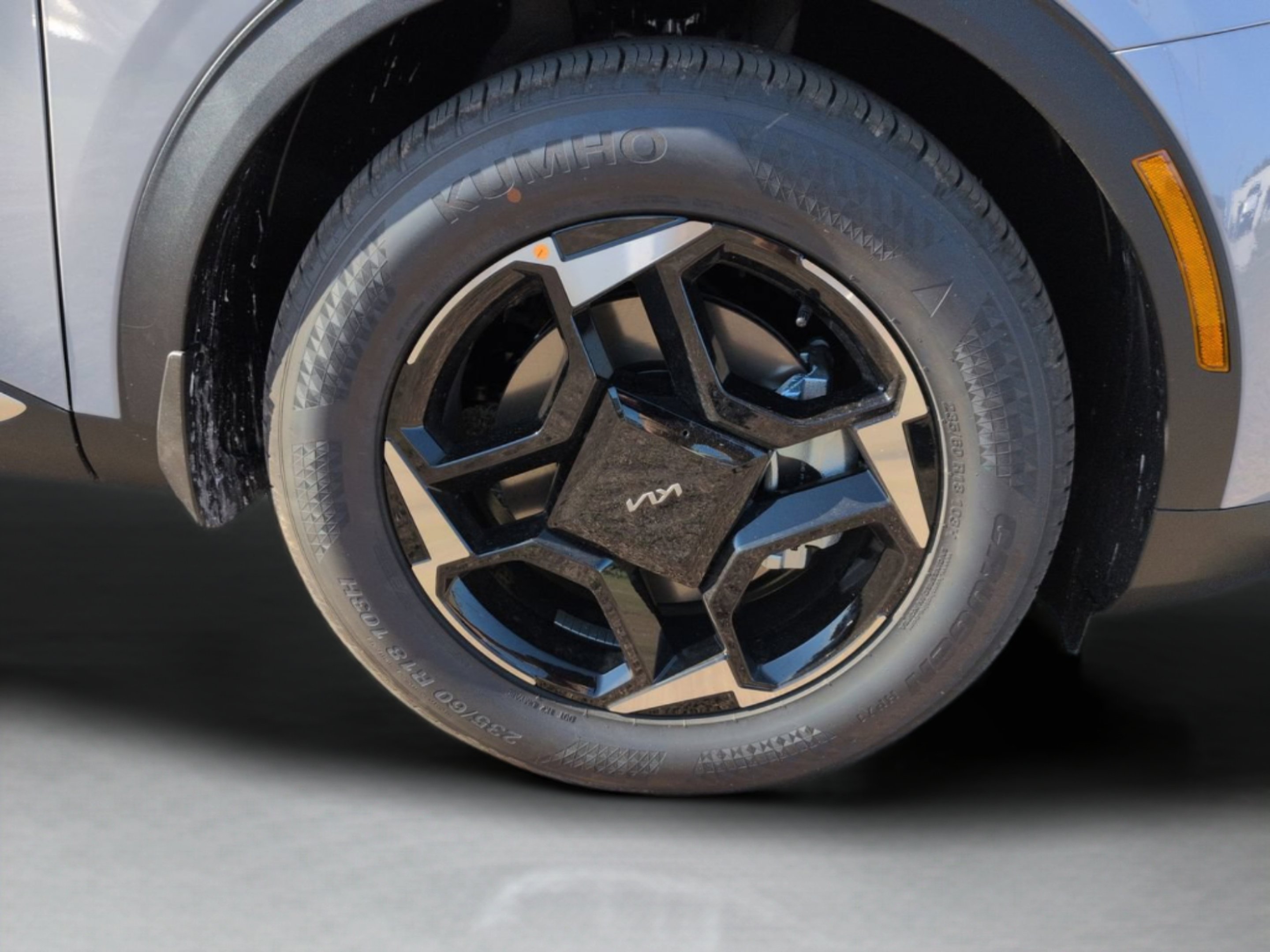 New 2026 Wolf Gray Kia EX image 50