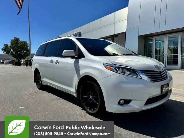 2017 Toyota Sienna Limited V6 AWD 7-Passenger's photo