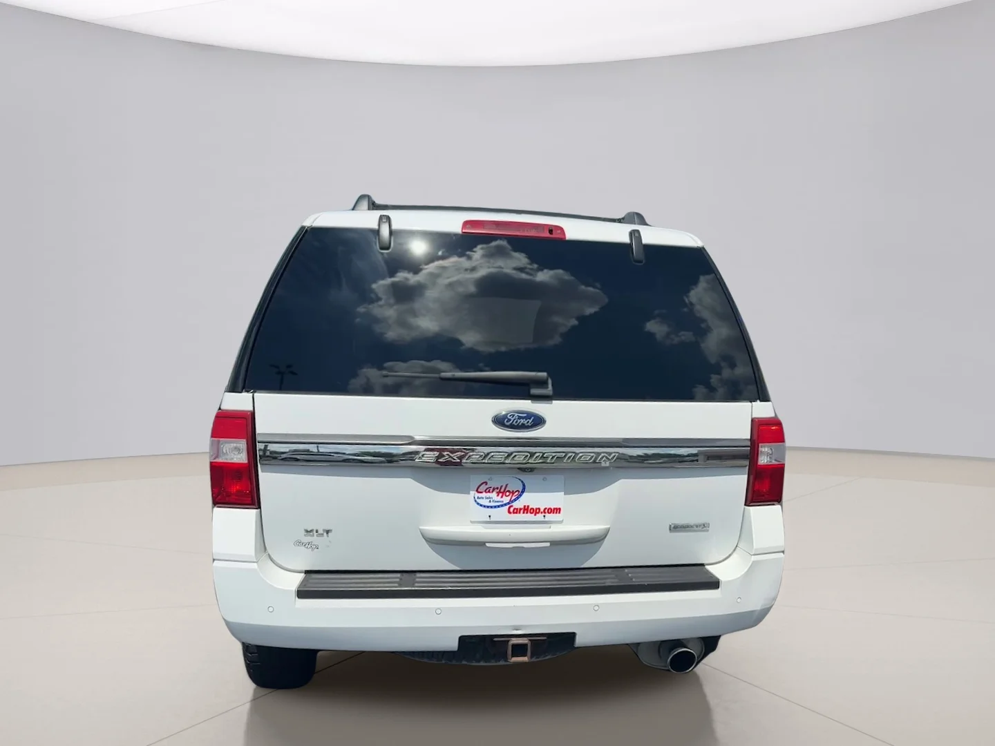 Used 2017 White Ford XLT image 4