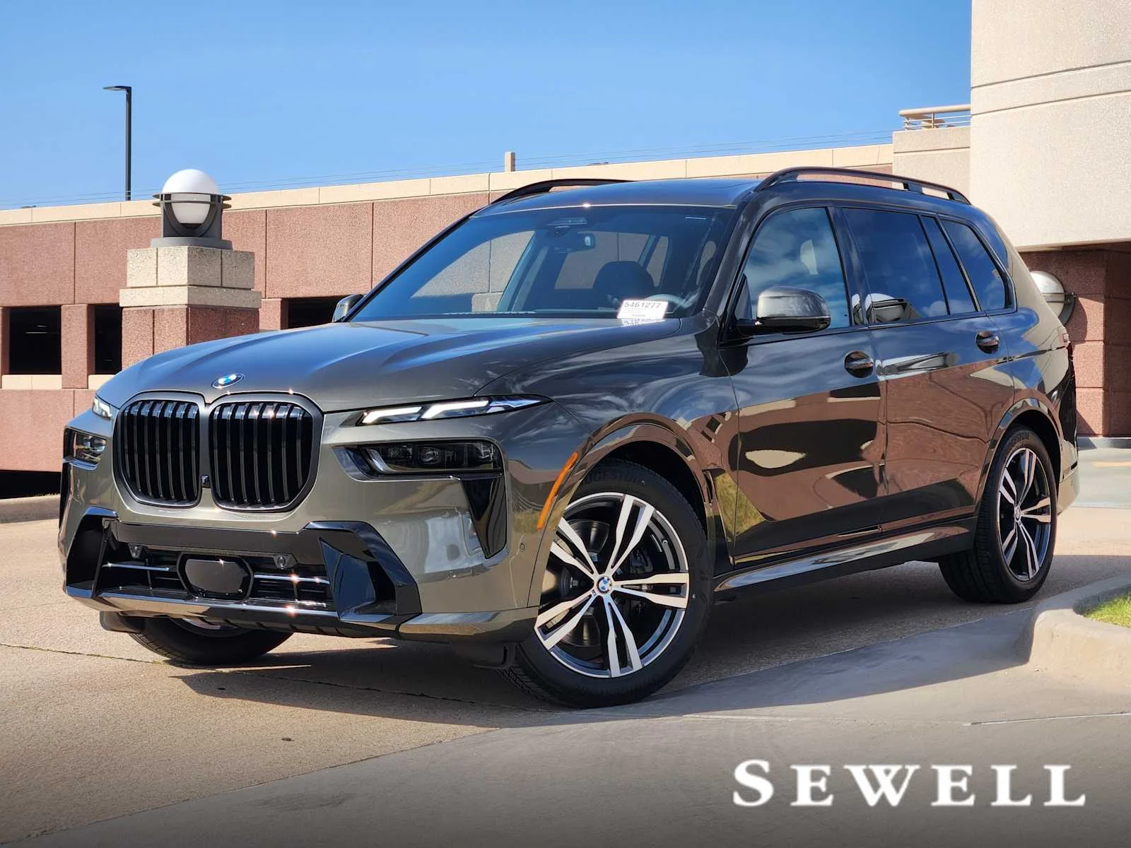 2027 BMW X7