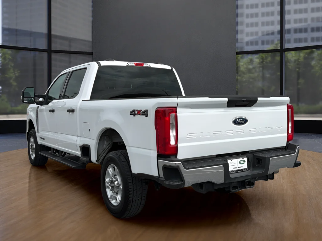 Used 2025 White Ford XLT image 13