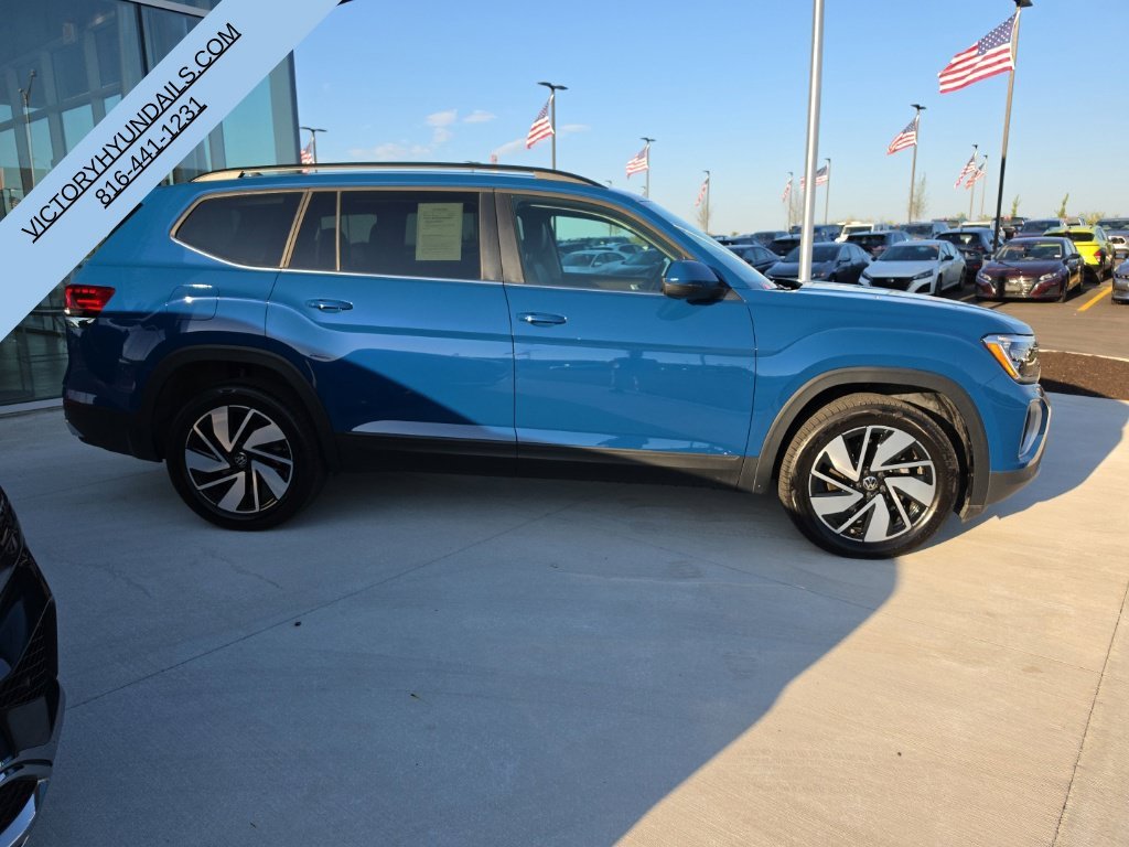 Used 2026  Volkswagen SE w/Technology image 8