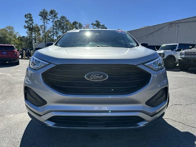 Used 2024 Silver Ford SE image 9