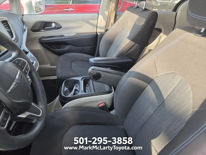 Used 2021 Bright White Clearcoat CHRYSLER TOURING image 6