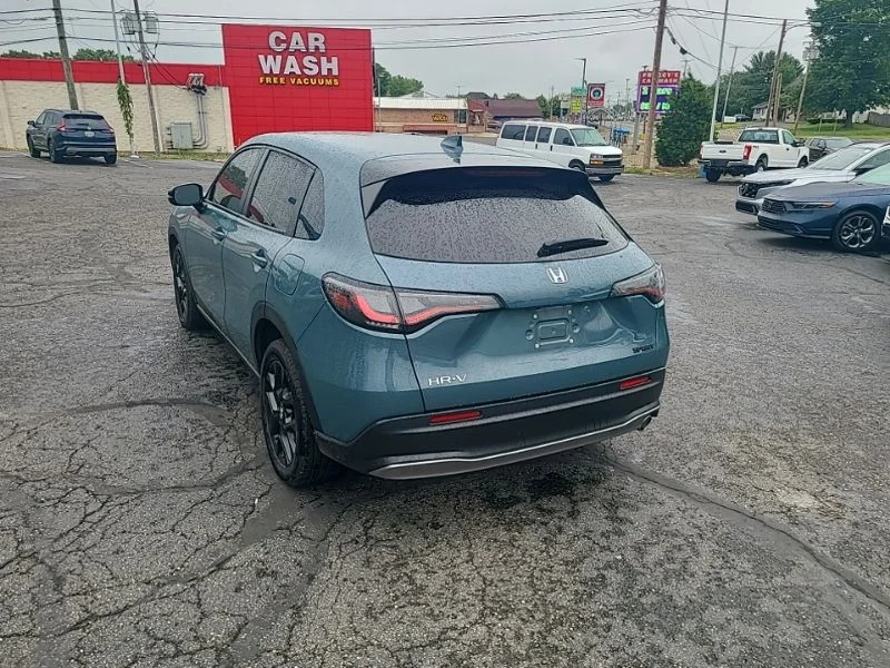 Used 2024  Honda Sport image 4