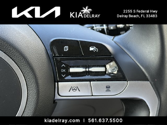 Used 2024 Silver Hyundai SEL image 31