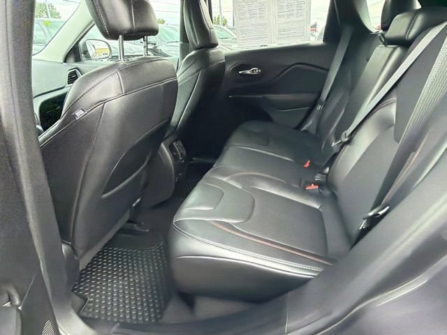 Used 2021 Granite Crystal Metallic Clearcoat Jeep Trailhawk image 16
