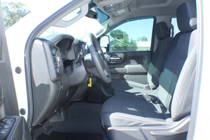 Certified Used 2021 SUMMIT WHITE Chevrolet Custom image 15