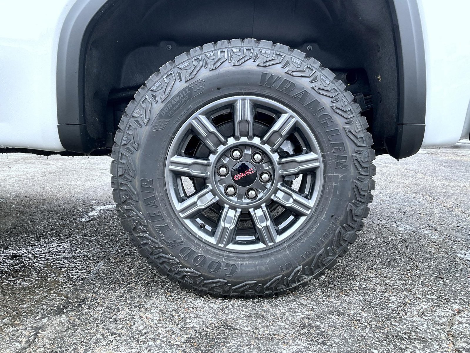 2026 GMC Sierra 1500 AT4X - Photo 21