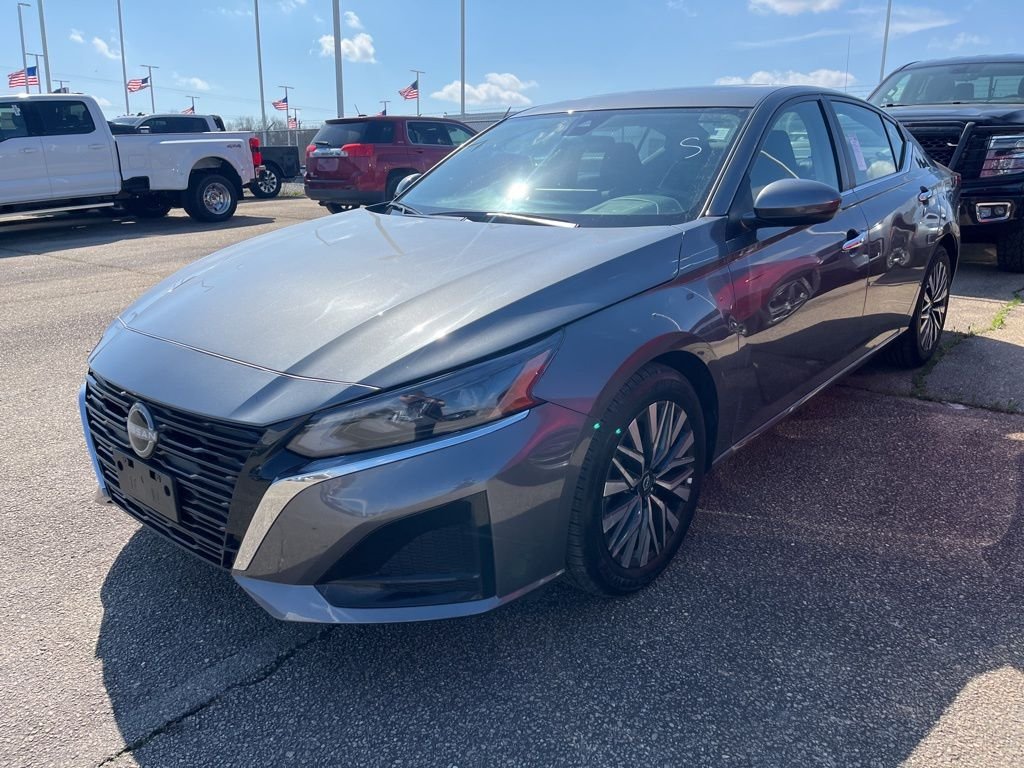 2024 Nissan Altima SV