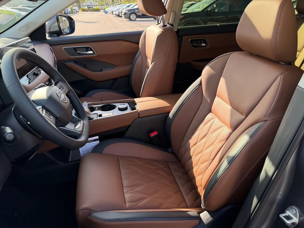 New 2026 Gray Nissan Platinum image 10