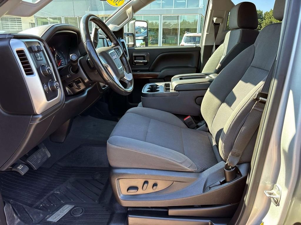 Used 2019 Silver GMC SLE image 10