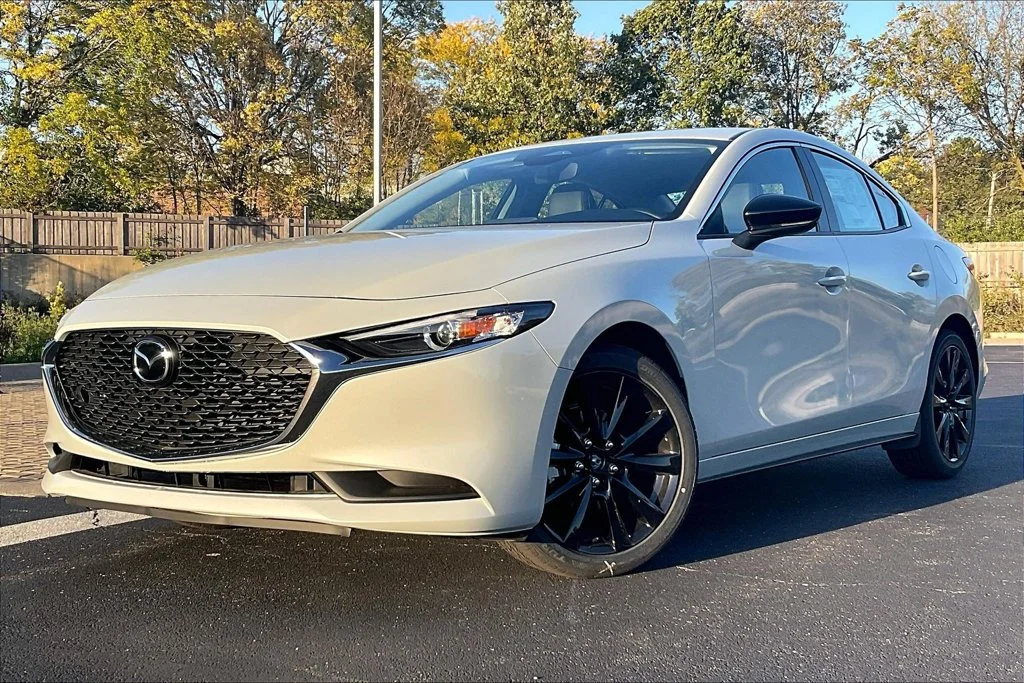 New 2026 Ceramic White Mazda 2.5 S Select Sport image 2