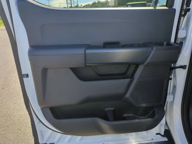 Used 2023 White Ford XL image 26