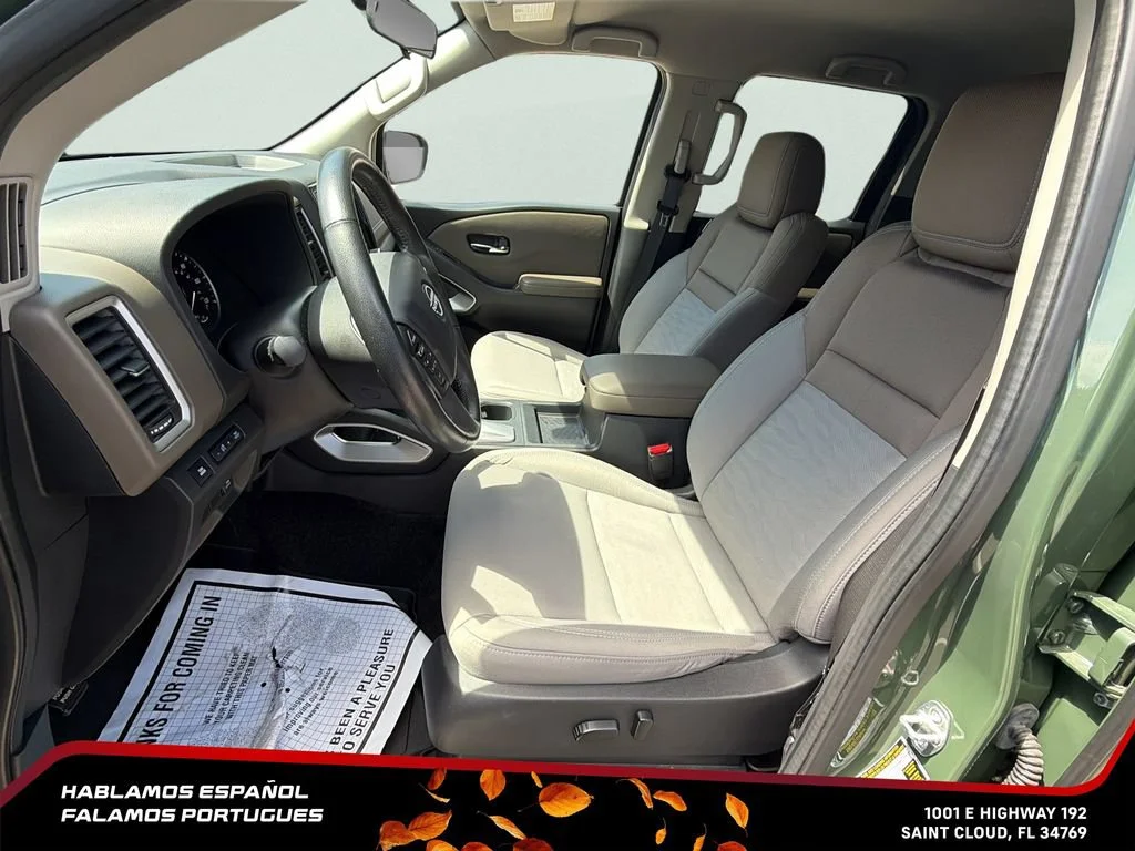 Used 2022 Green Nissan Crew Cab SV 4x4 image 12