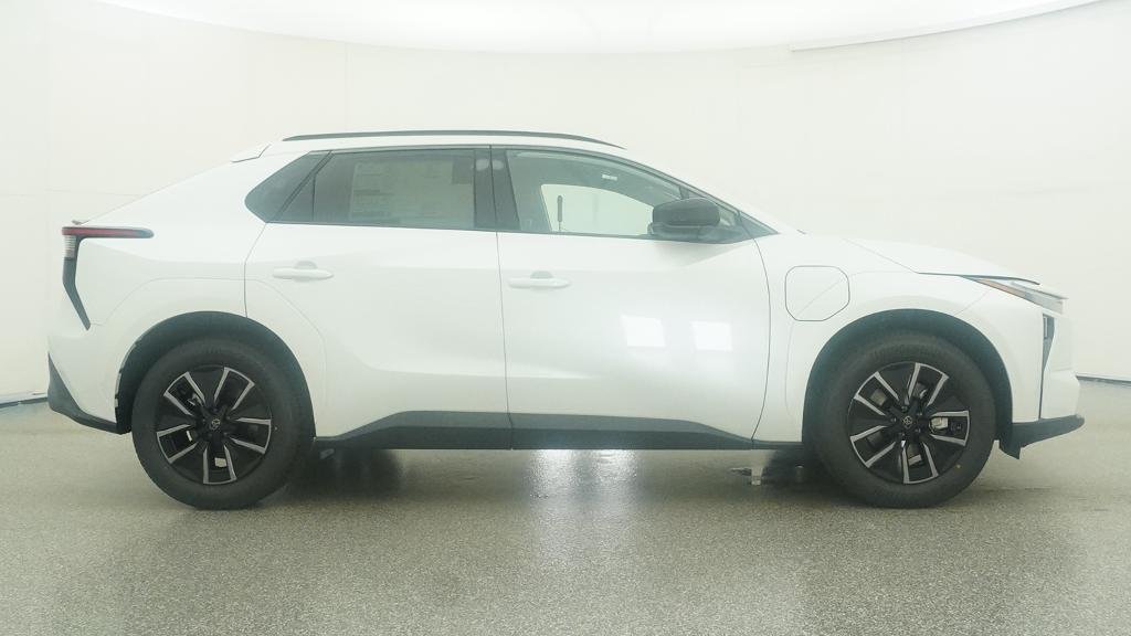 New 2026 Wind Chill Pearl Toyota XLE image 43