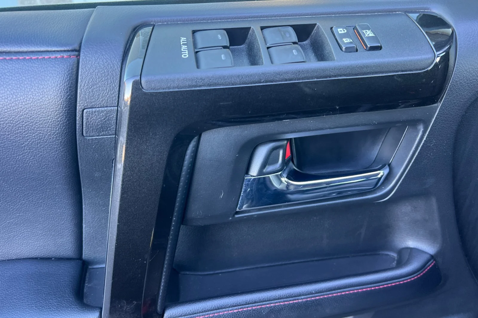 Used 2019 Magnetic Gray Metallic Toyota TRD OFF ROAD PREM image 10