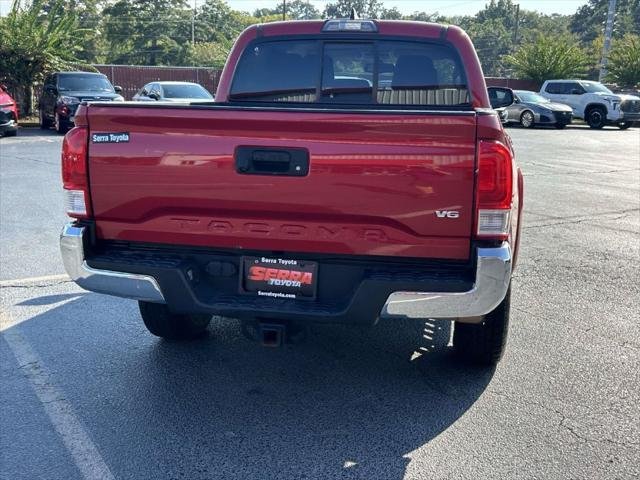 Certified Used 2017 BARCELONA RED MET. Toyota  image 4