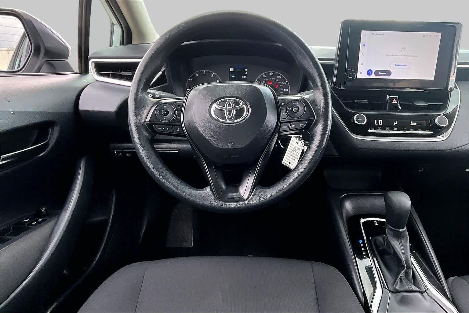 Used 2025 Ice Cap Toyota LE image 6