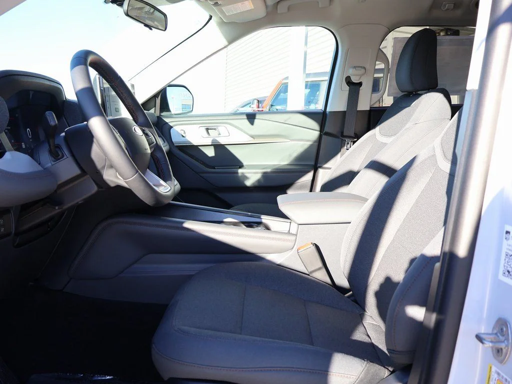 New 2026 Space White Metallic Ford Active image 25